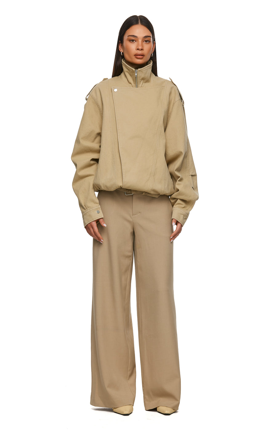 THE RORI BLONDE DENIM JACKET | MODEL