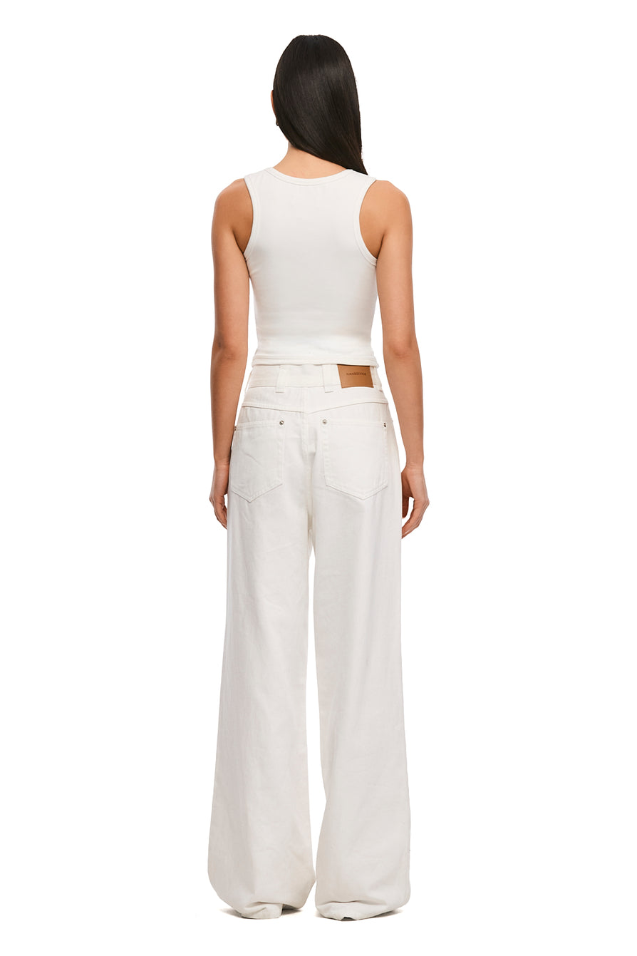 THE NOEL WHITE TANK | model