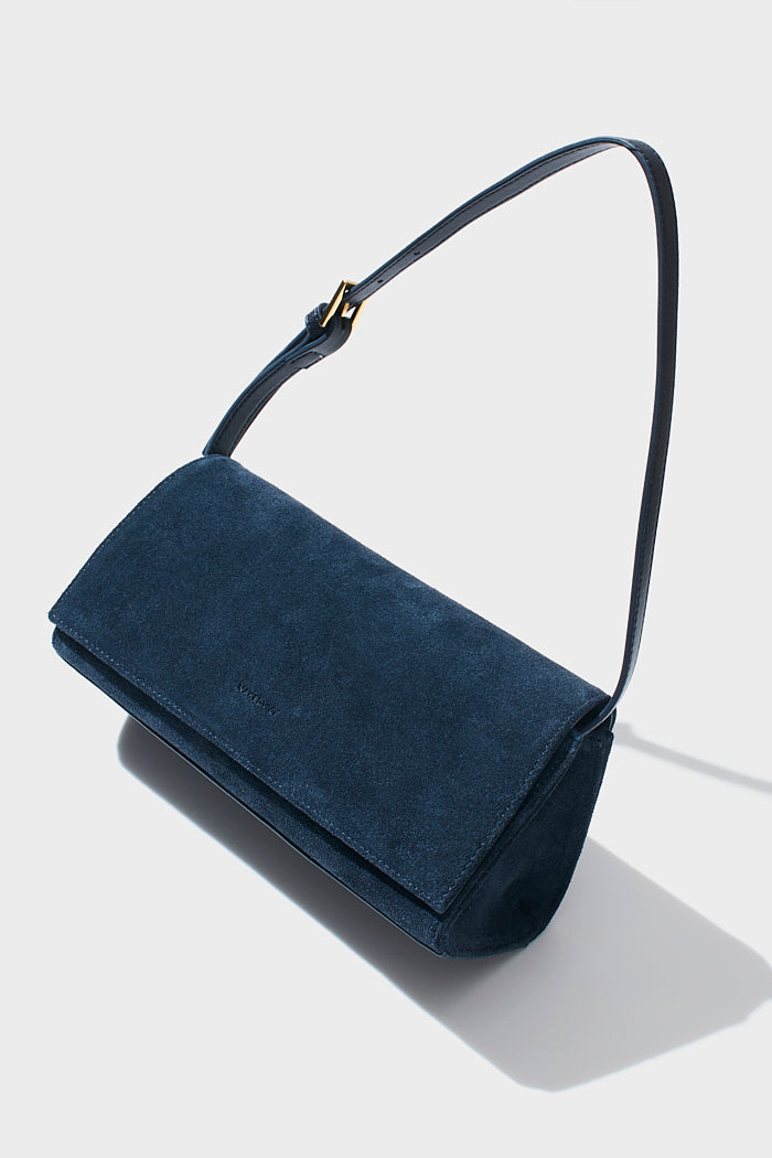 THE PHOEBE NAVY BAG | lifestyle