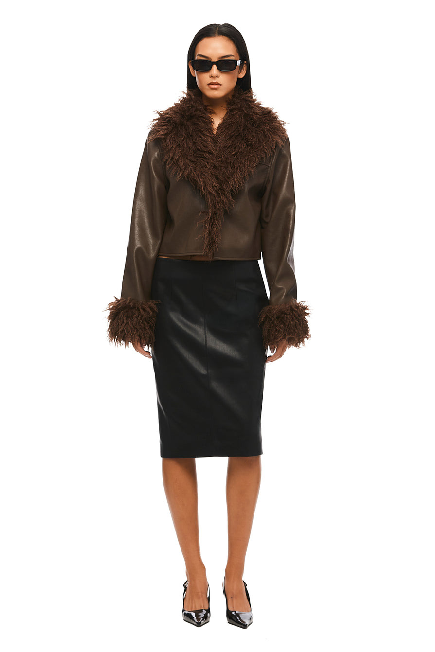 THE PIPPA COFFEE JACKET | MODEL