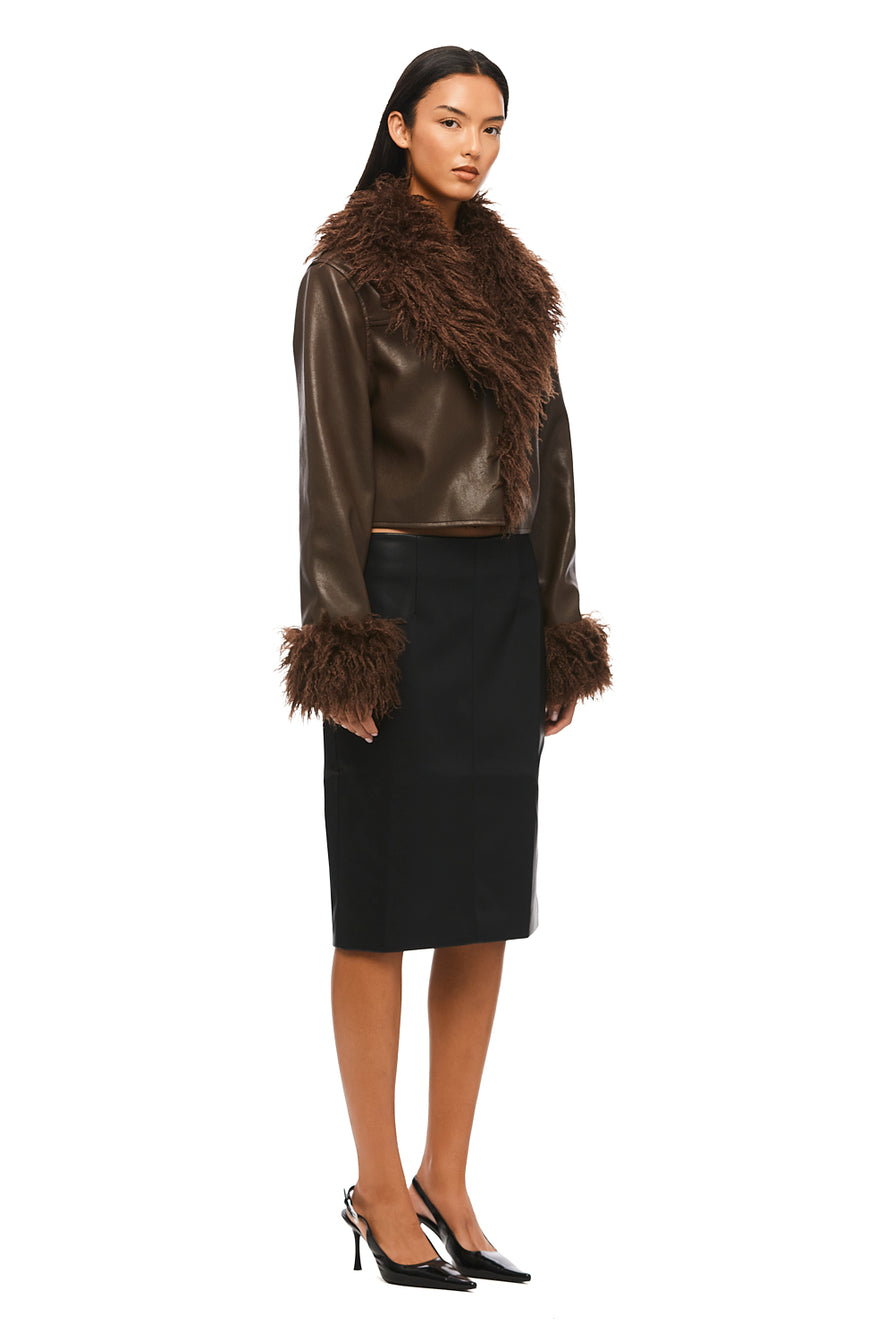 THE PIPPA COFFEE JACKET | MODEL