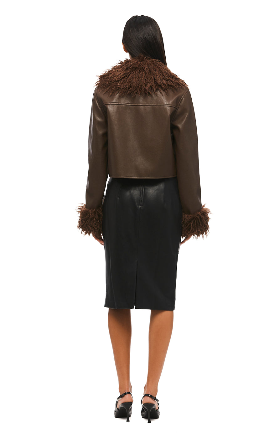 THE PIPPA COFFEE JACKET | MODEL