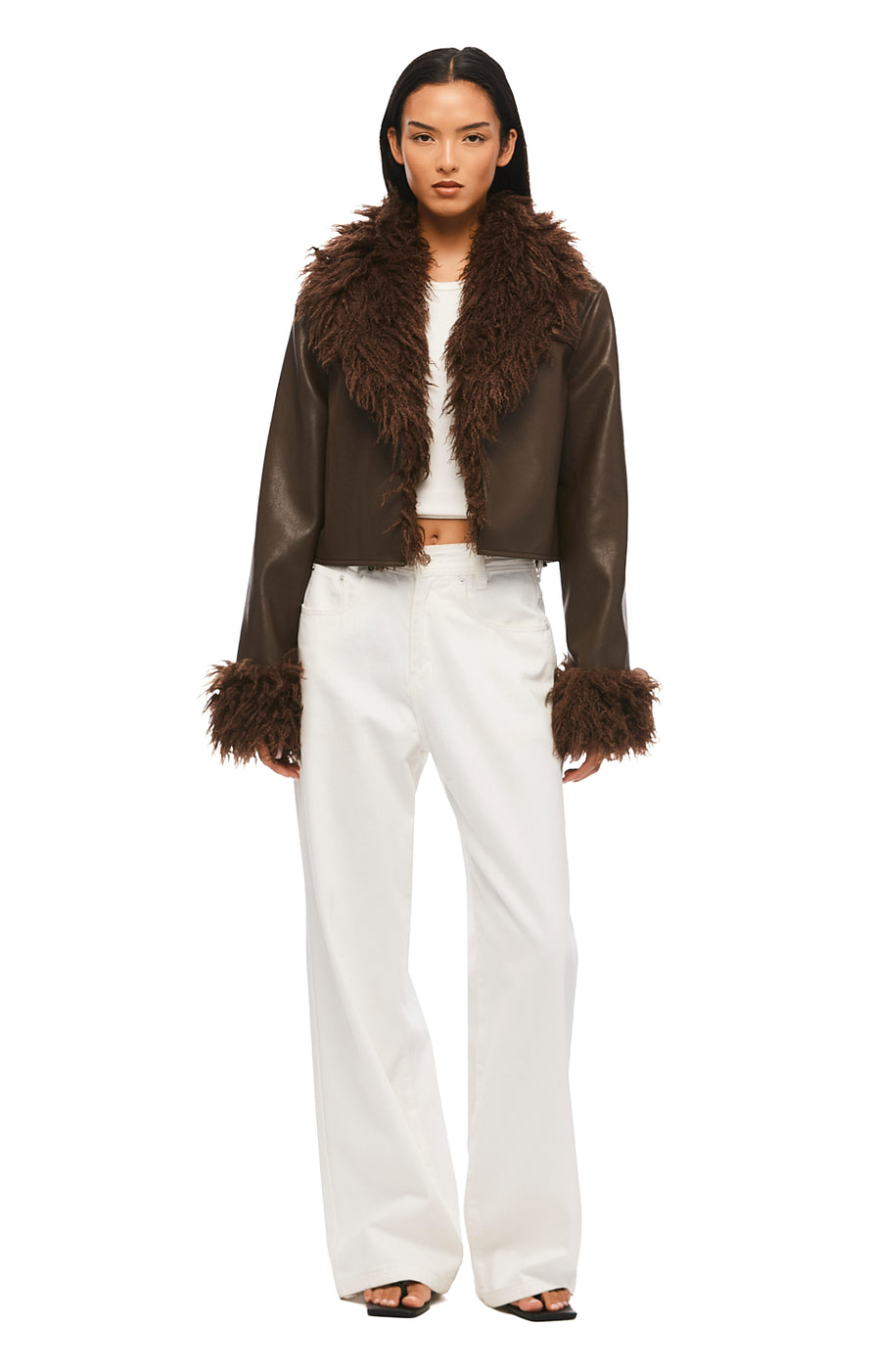 THE PIPPA COFFEE JACKET | MODEL