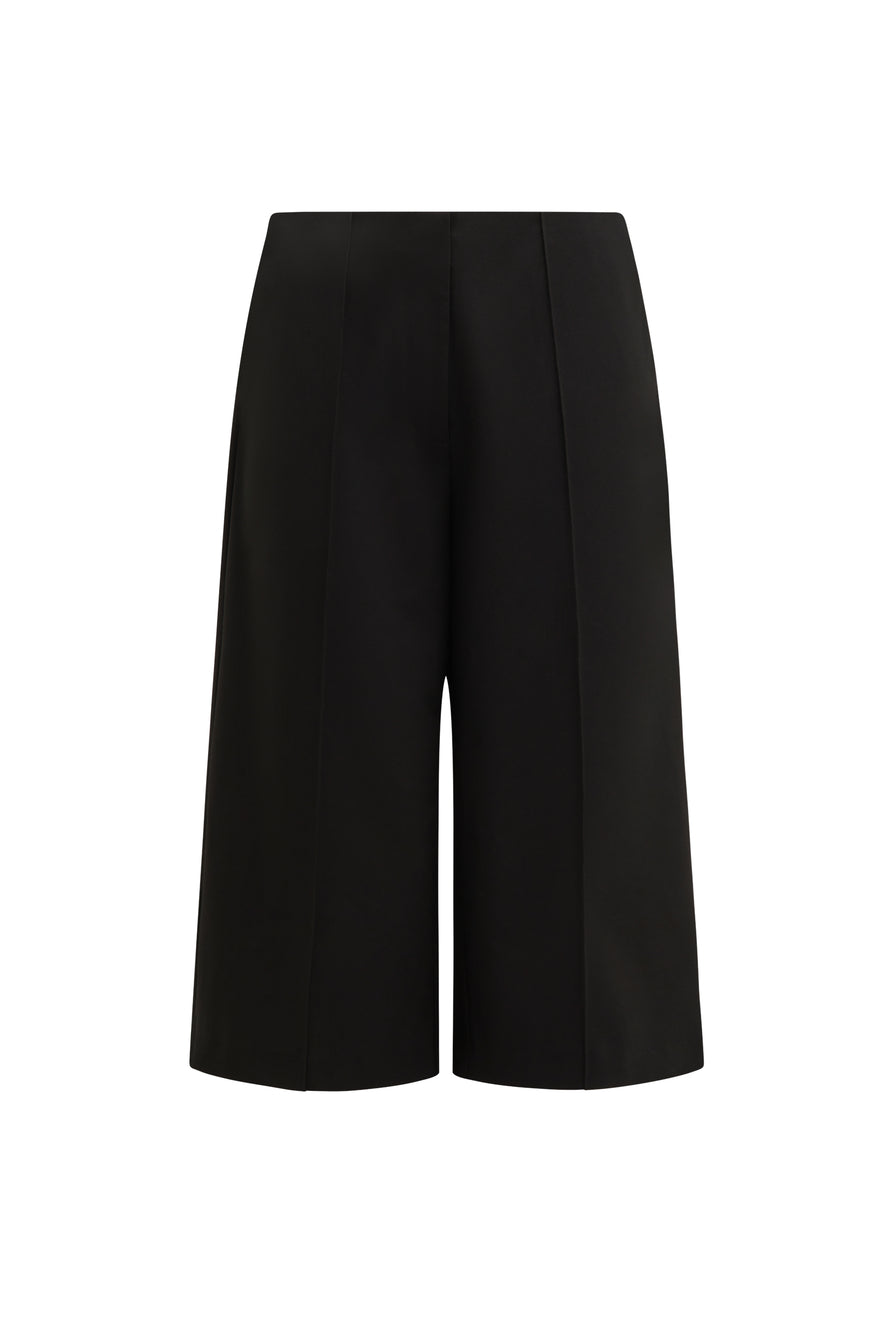 THE RHEA BLACK BERMUDA SHORT | GHOST
