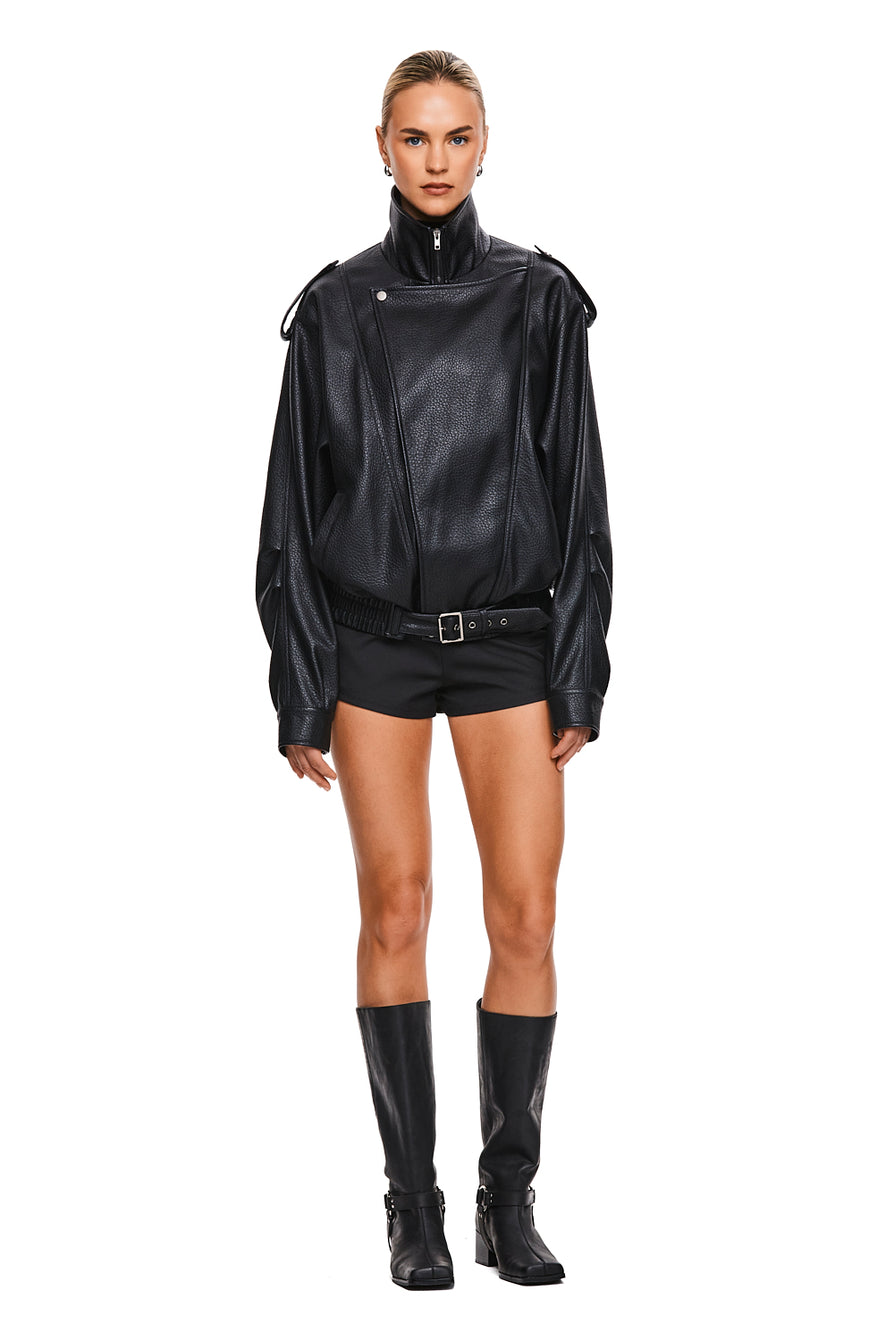 THE RORI BLACK JACKET | MODEL