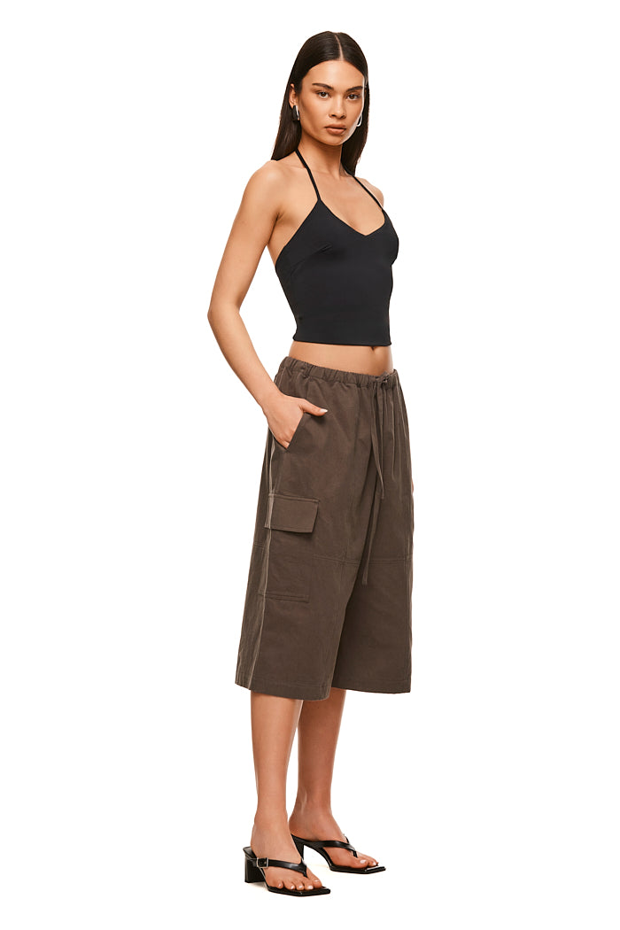 THE ZUMA GREY SHORT | MODEL