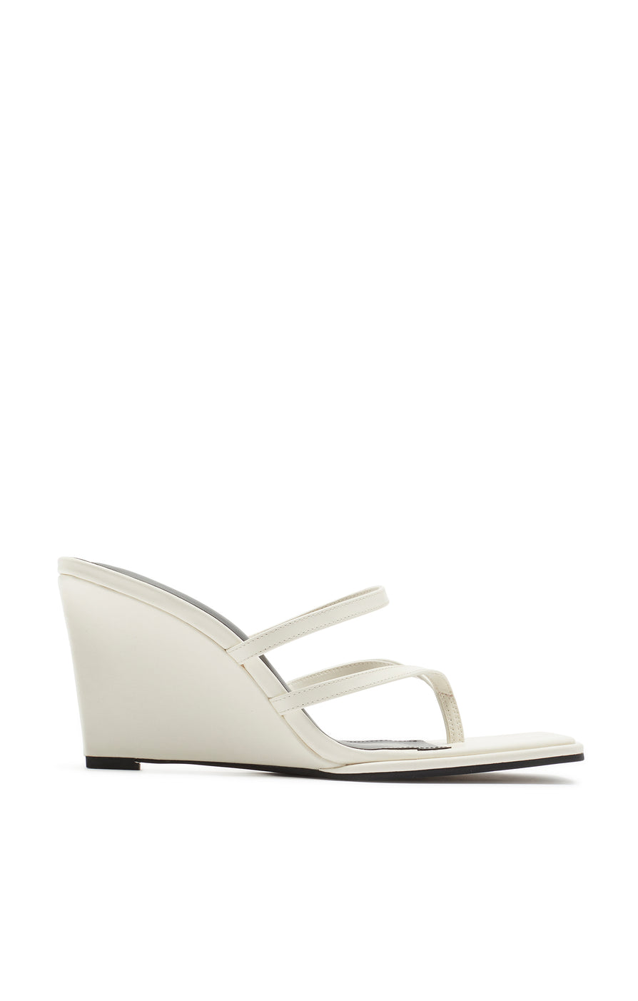 THE SASKIA WHITE WEDGE | GHOST