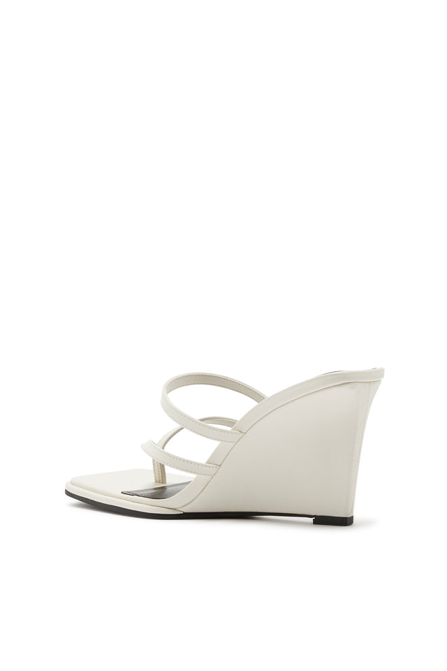 THE SASKIA WHITE WEDGE 