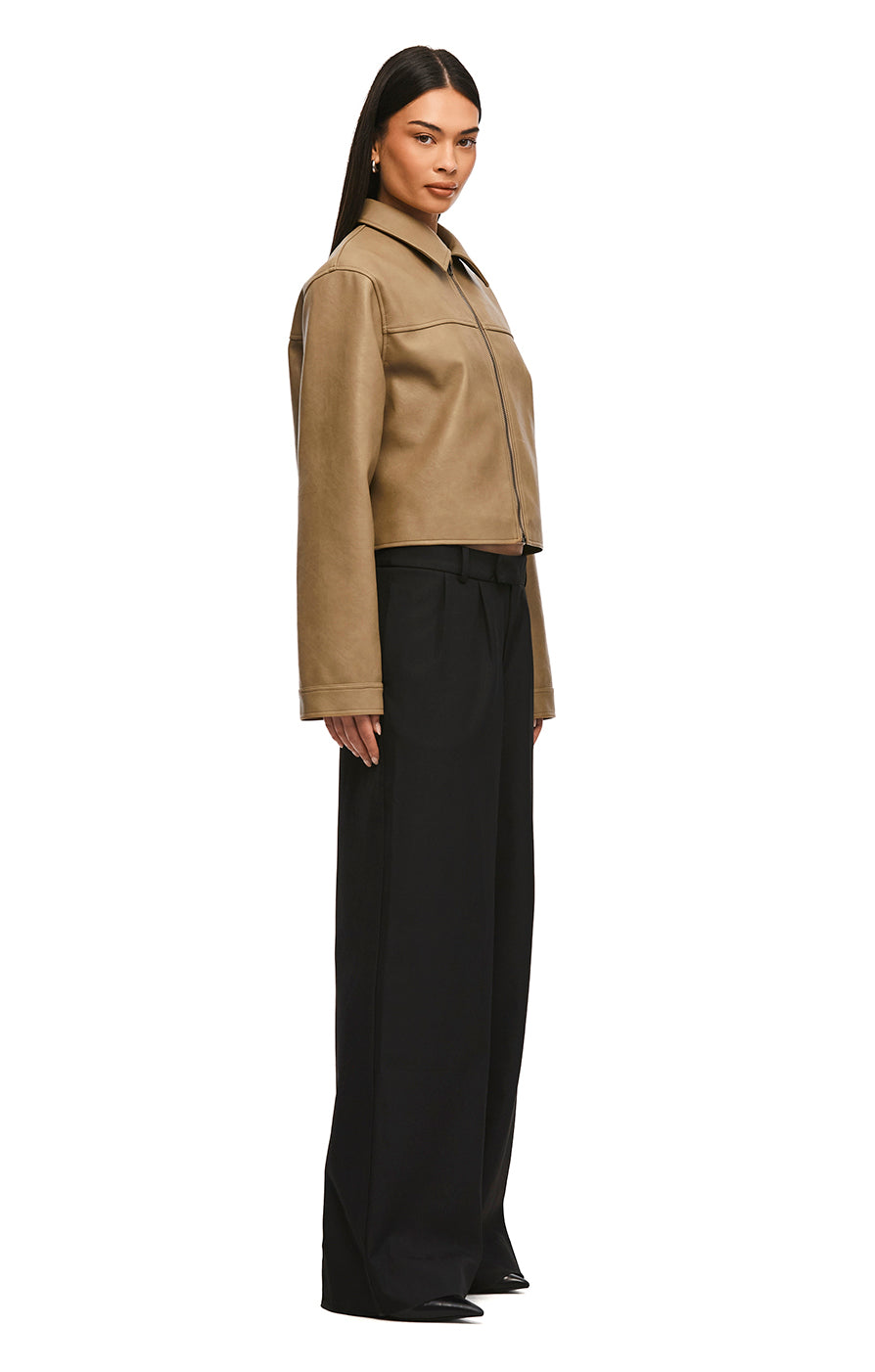THE TANNER BLONDE JACKET | model