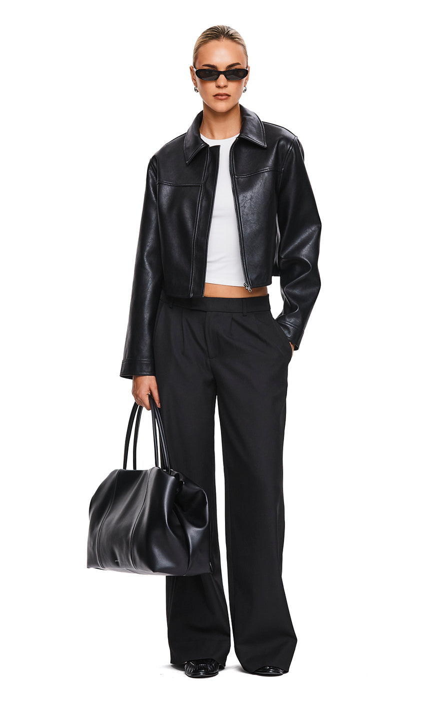 THE TANNER BLACK JACKET | MODEL