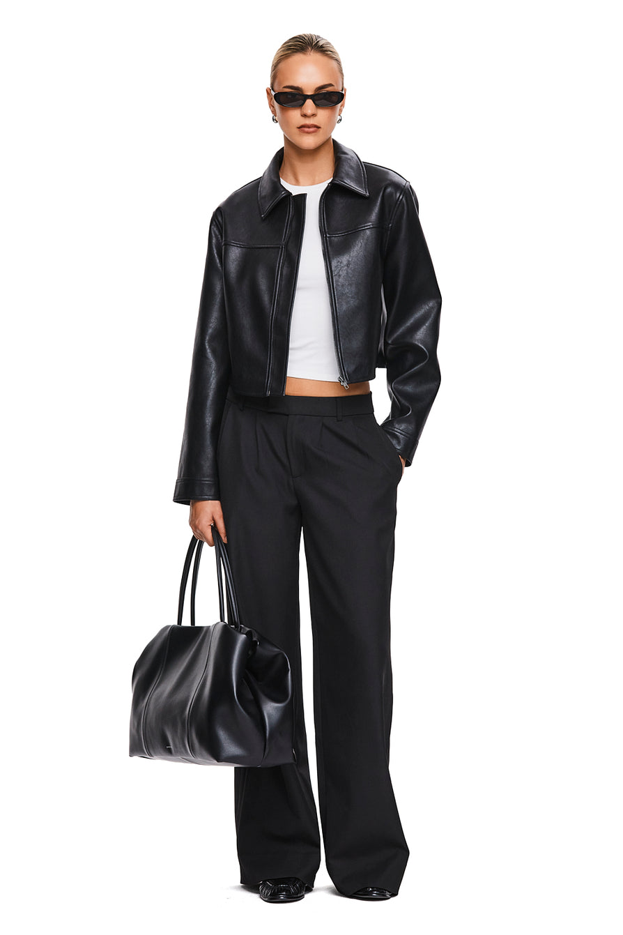 THE TANNER BLACK JACKET | MODEL