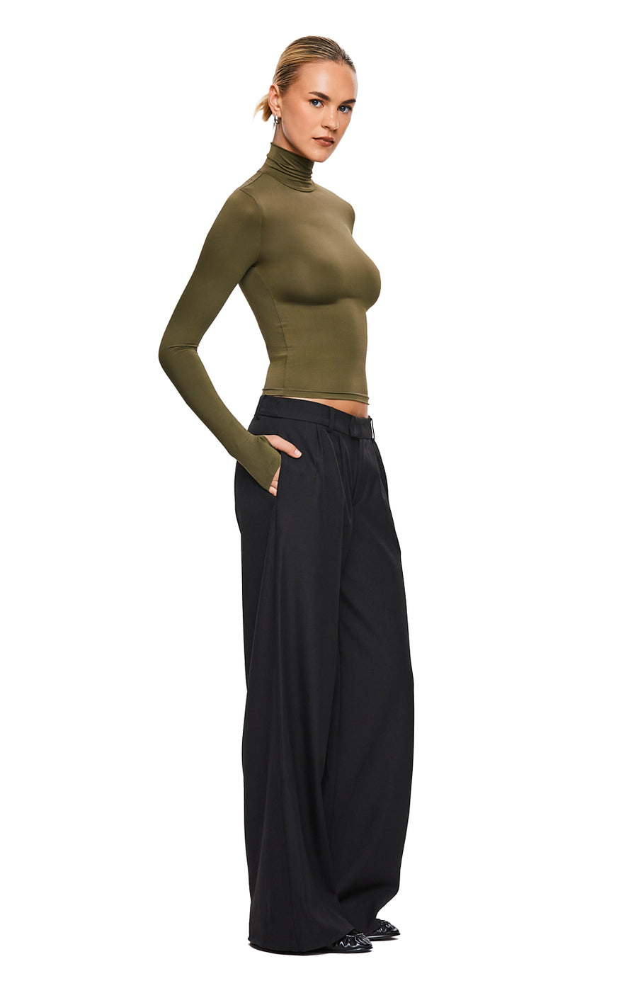 THE TULSA KHAKI TURTLENECK | MODEL