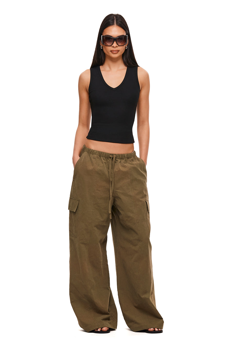 THE ZUMA MOSS PANT | MODEL