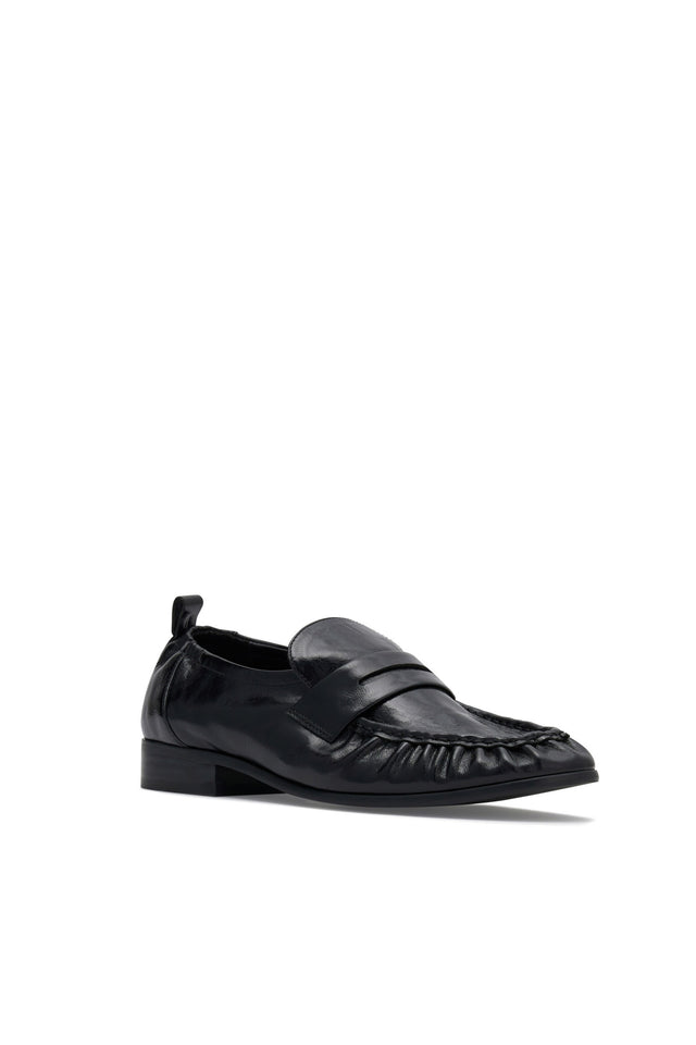 THE CAMDEN BLACK LOAFER