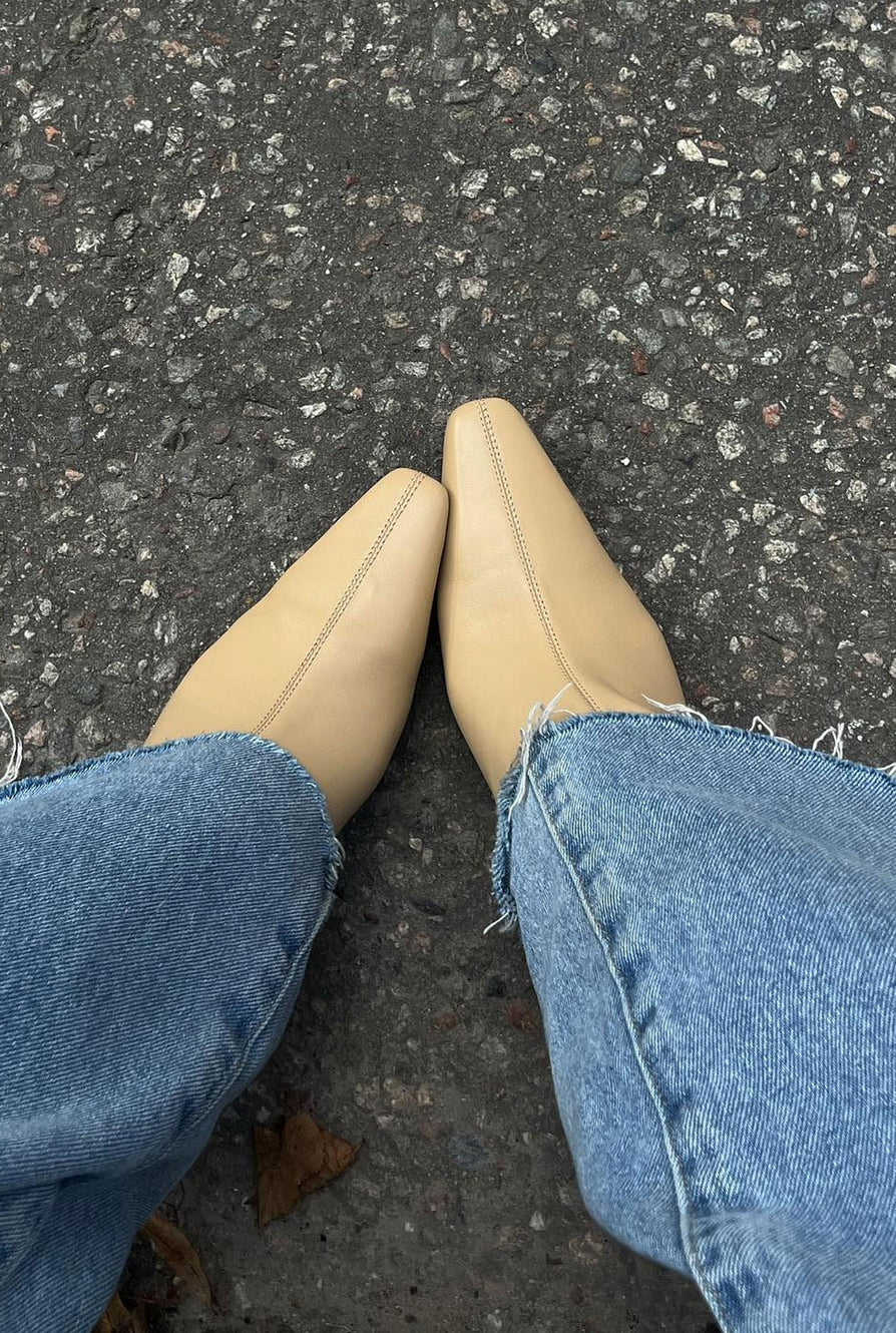 THE FREYA SAND BOOT