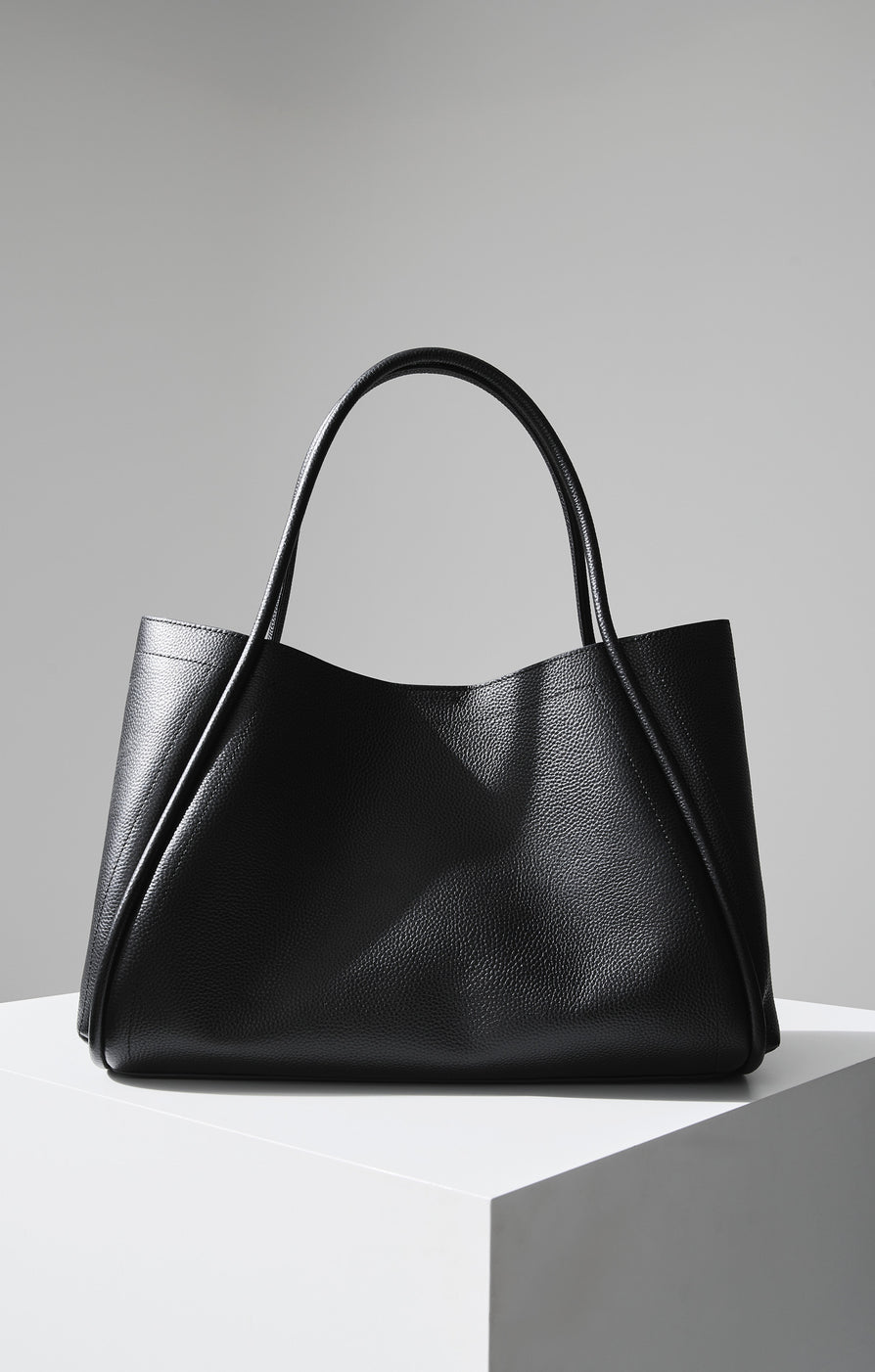 THE NYLA BLACK BAG | campaign