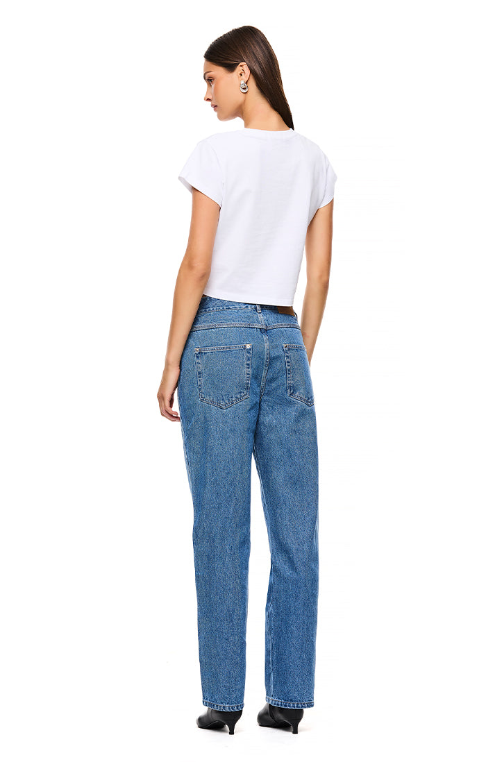 THE XAVIER MID BLUE JEAN | MODEL